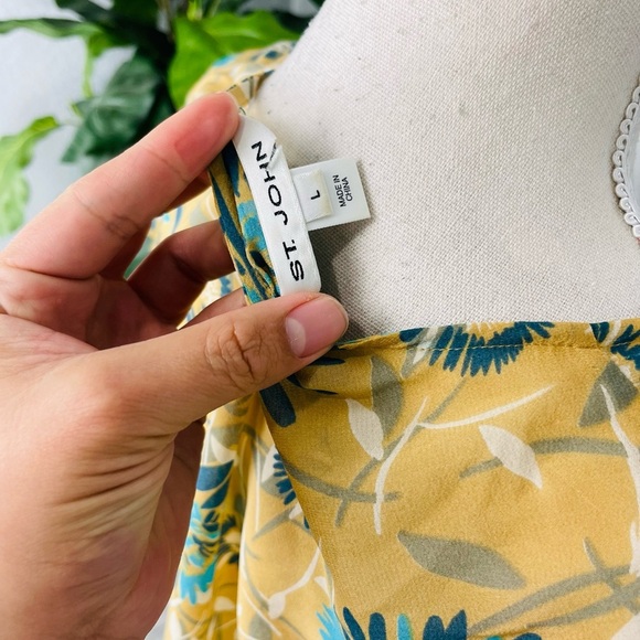 St John Dandelion Floral Silk Two Piece Pleated Silk Skirt Set - Picture 9 of 12